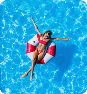 Бассейн с всесезонным курортом